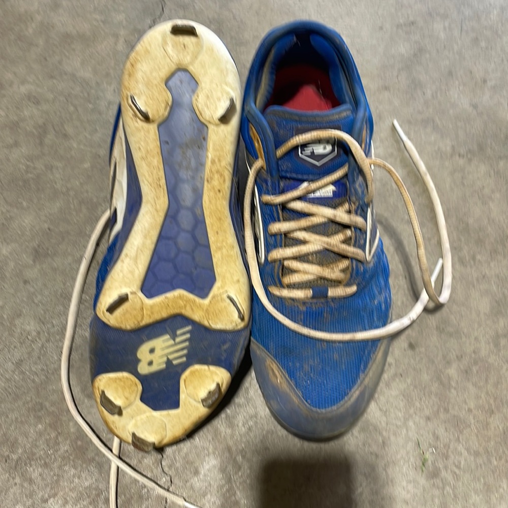 New Balance Metal Cleats Baseball Size 7.5